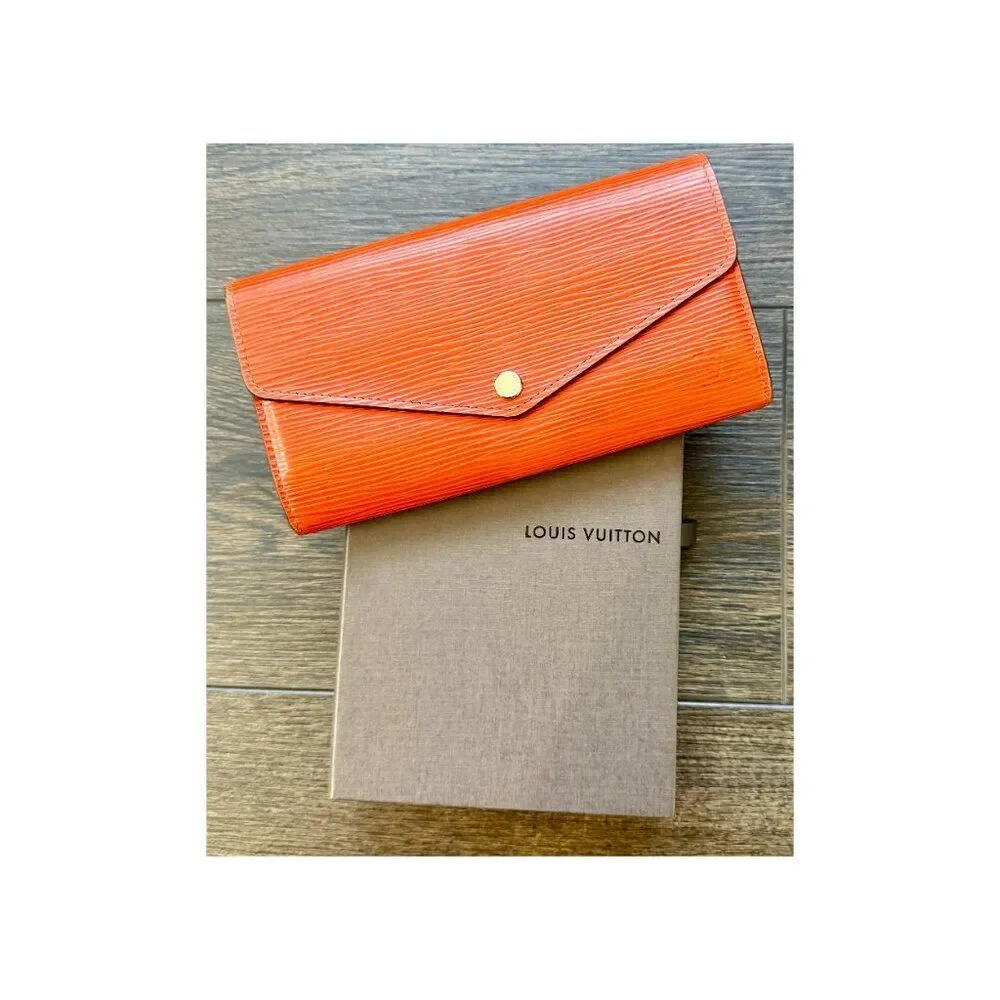 Louis Vuitton Sarah NM Epi Leather Long Wallet Piment Red w/ Box Receipt Authent